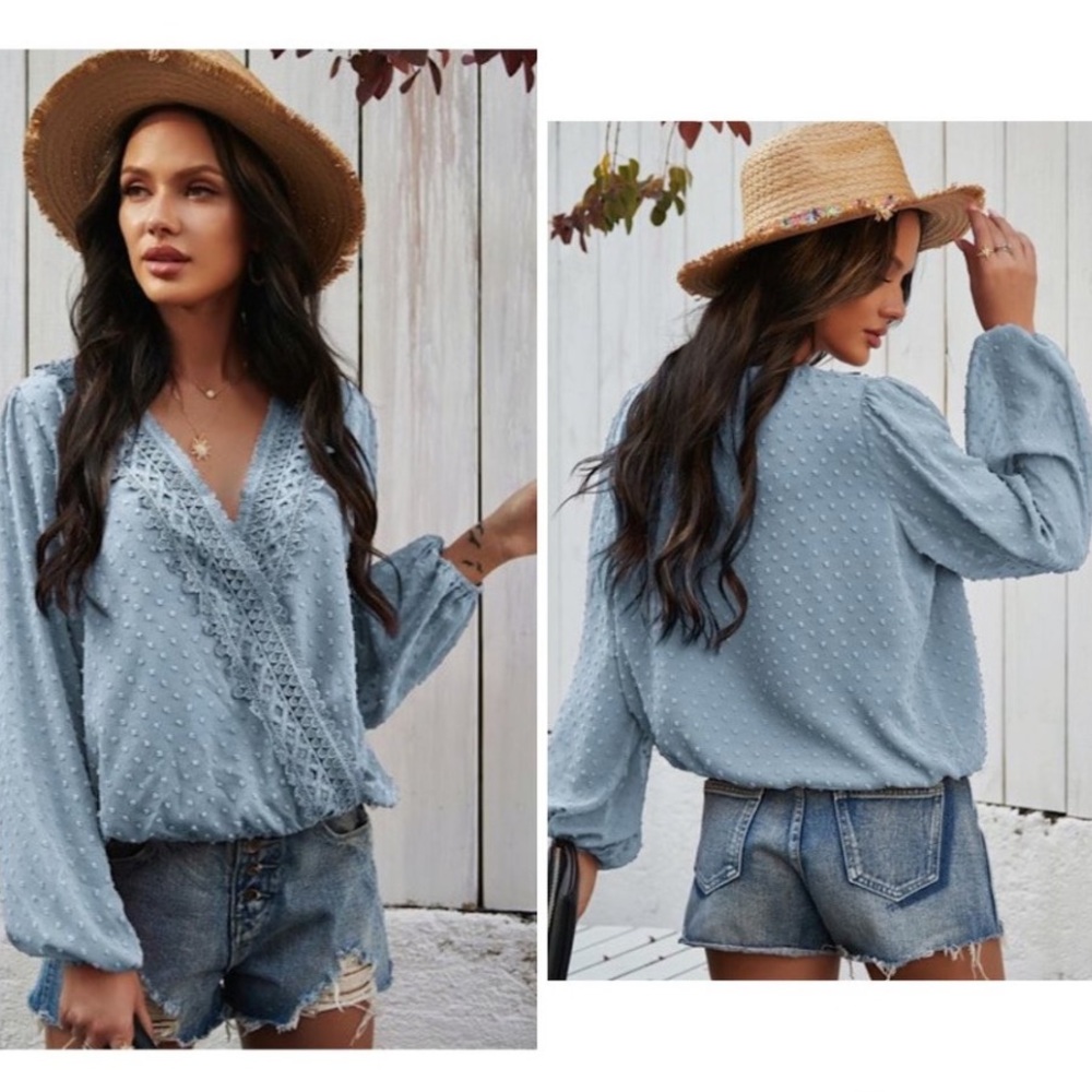 💙NWOT LIGHT BLUE BLOUSE